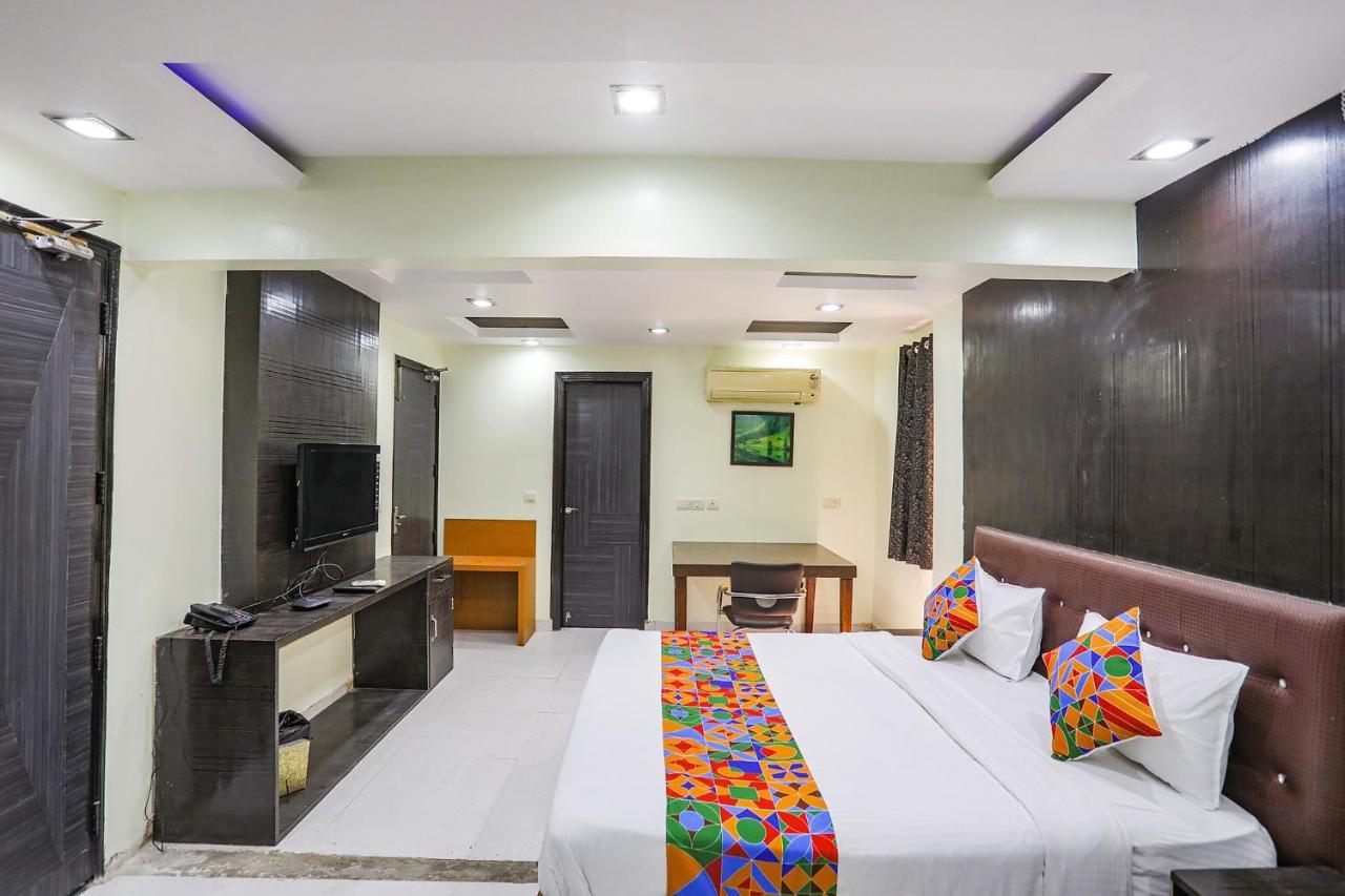 Fabhotel Trio Continental Patel Nagar Nové Dillí Exteriér fotografie
